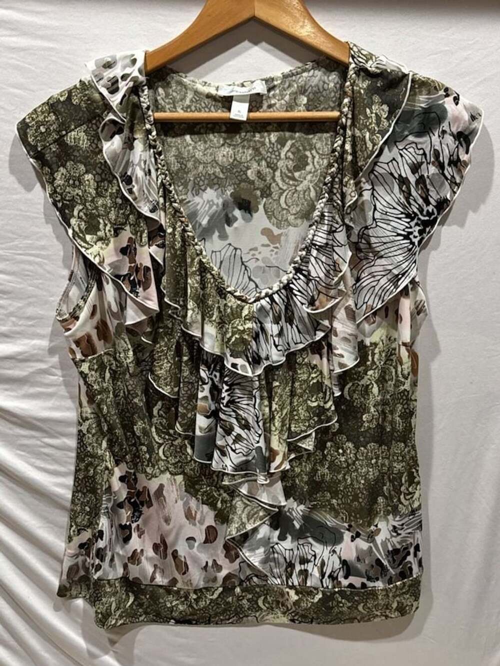 Dressbarn Ruffled Blouse Size XL Multicolor Floral Animal Print